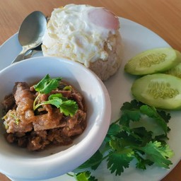 ข้าวหมูสามชั้นผัดกะปิ