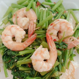 ผักบุ้งกุ้งสดราดข้าว