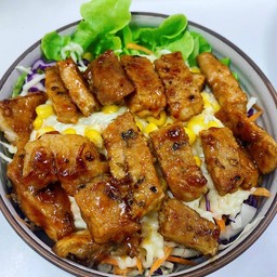 สลัดหมูย่าง