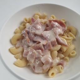 มักกะโรนีคาโบนาร่า