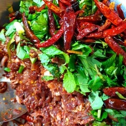 ลาบหมูดิบ