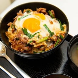 ข้าวหน้าไก่ญี่ปุ่น