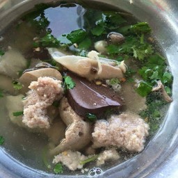 ต้มเลือดหมู พิเศษ