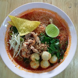 กว๋ยเตี๋ยวหมูต้มยำแซบ