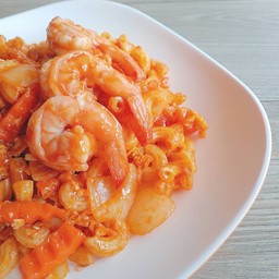 มักกะโรนีกุ้ง.