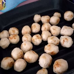 ลูกชิ้นหมูโคตรพริก