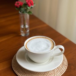 ลาเต้ร้อน