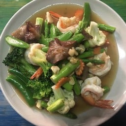ร้านอาหารทุ่งปอ
