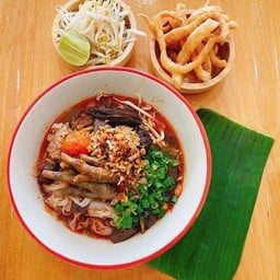 ก๋วยเตี๋ยวน้ำเงี้ยวสูตรเชียงราย