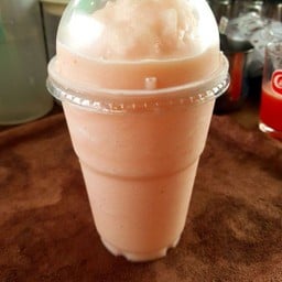 โยเกิร์ตปั่นแยมสตอเบอร์รี่