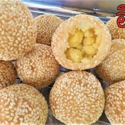 ขนมไทยไทย หน้าตลาดสายหยุด