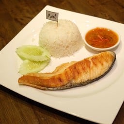 ข้าวปลาแซลมอนซอสเทอริยากิ