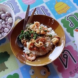 ครัวชื่นชอบอาหารตามสั่งริมน่าน