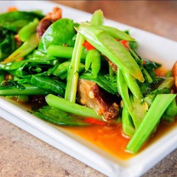 ผัดคะน้า (กับข้าว)