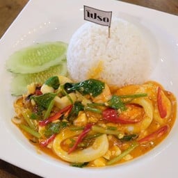 ข้าวทะเลผัดไข่เค็ม