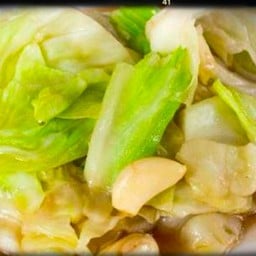 กะหล่ำน้ำปลาราดข้าว(ไม่พริก)