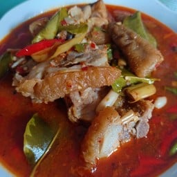 ต้มยำหางหมูทอด