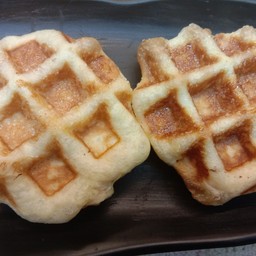 Waffle hug & coffee