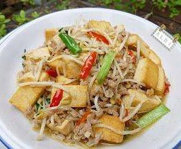 ผัดถั่วงอกเต้าหู้ หมูสับ