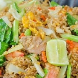 ข้าวผัดหมู