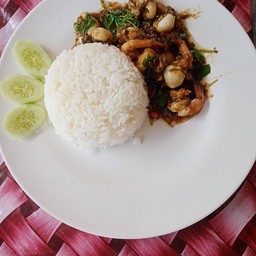 ร้านก๋วยจั๊บหมู่บ้านริมน่าน