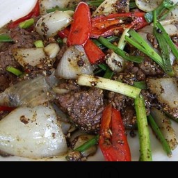 ผัดพริกไทดำ (กับข้าว)