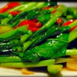 คะน้าน้ำมันหอยราดข้าว(ใส่พริก)