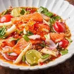 ยำแซลมอน