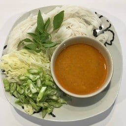 แม่รัตน์ ขนมจีน-อาหารอีสาน