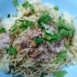 ซุนฮั้วบะหมี่เกี๊ยวปูหมูแดง