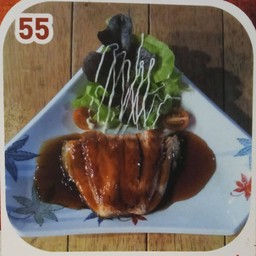 ชุดปลาแซลมอนย่างซีอิ๊ว