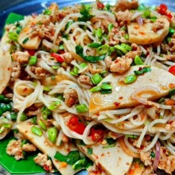 ยำเผ็ดลืมผัว ยำรสแซ่บ บดๆยั่วๆจ้า