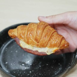 Mini Ham & Cheese Croissant.