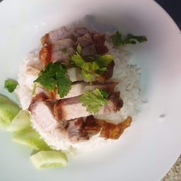 ข้าวหมูกรอบ