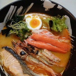 ราเมงต้มยำทะเล