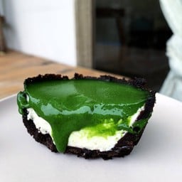 KOI MATCHA cheesecake lava