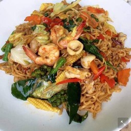 ผัดขี้เมาทะเลเส้นจายา