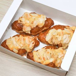 Mini Almond Box (4 pcs).