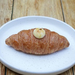 Mini Creme Bluree Croissant.