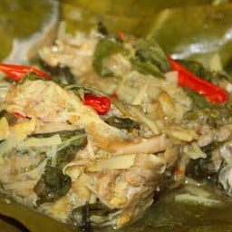 ร้าน อาหารอีสาน (ครอบครัวอีสาน)