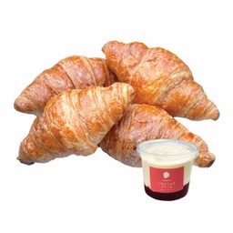 Ichigo Milk Cream Dip Croissant Set.