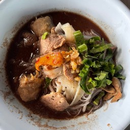 ก๋วยเตี๋ยวเนื้อ