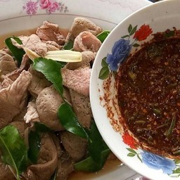 ลวกจิ้มเนื้อ