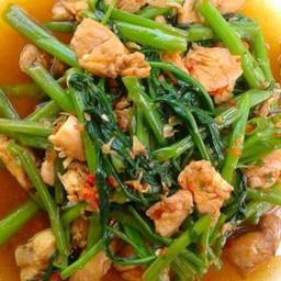 ผัดผักบุ้ง (กับข้าว)