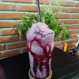 บลูเบอรี่นมสด