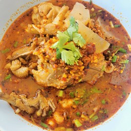 จันทร์เจ้า ก๋วยเตี๋ยวไก่ตุ๋น
