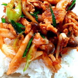 ข้าวพริกเเกงหน่อไม้ดอง