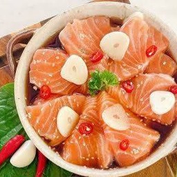 แซลมอนดองซีอิ๊ว M