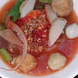 เส้นเล็กเย็นตาโฟ