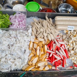 ยำมาม่ารวมมิตร